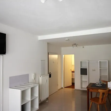 Wirtshaus Krone Szálloda