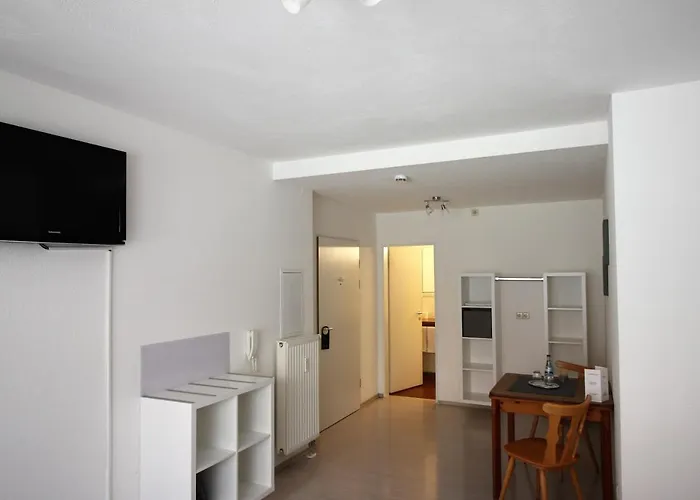 Wirtshaus Krone מלון