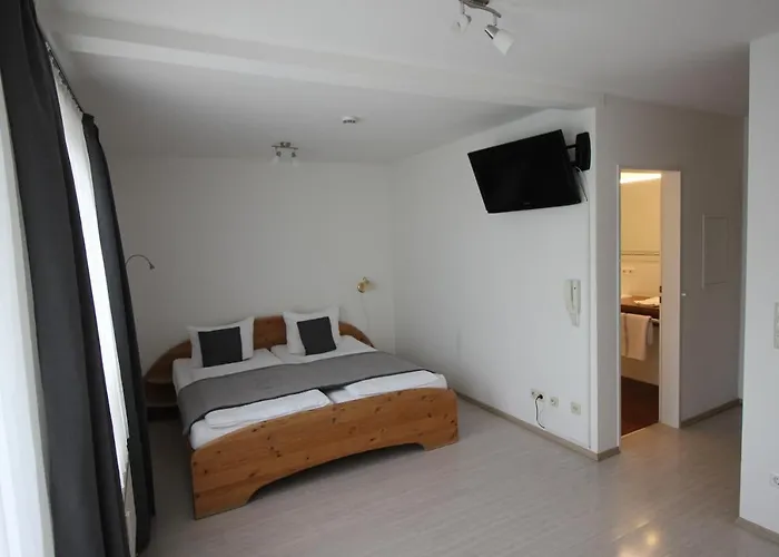 Wirtshaus Krone מלון 3*