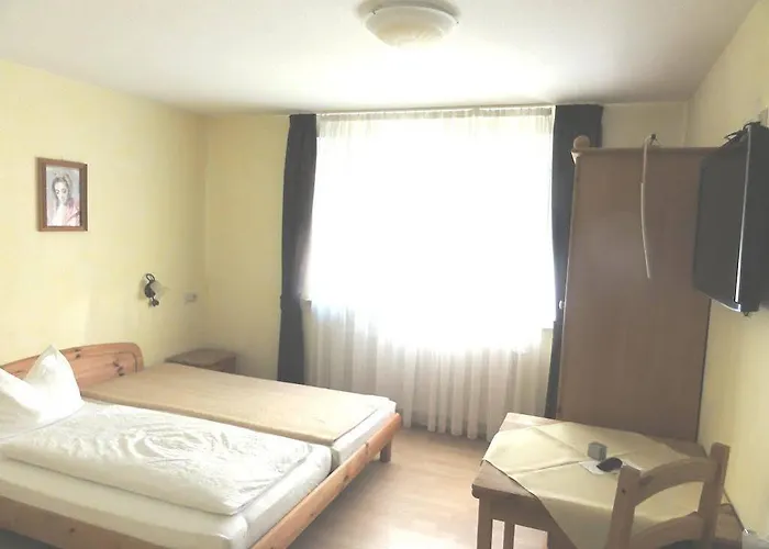 Wirtshaus Krone 3* פרידריכסהאפן